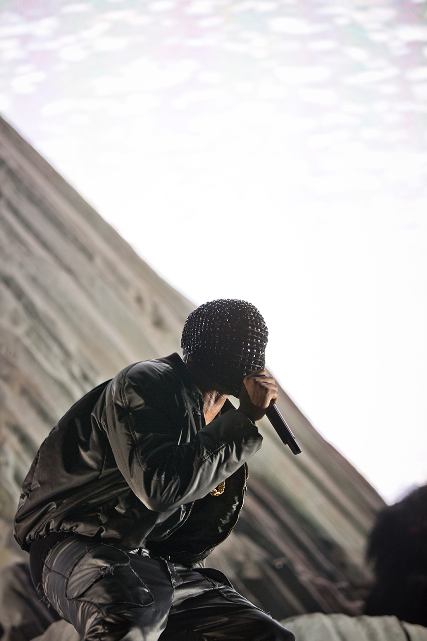 maison-martin-margiela-presents-the-collaboration-for-kanye-wests-yeezus-tour-custom-made-outfits-1