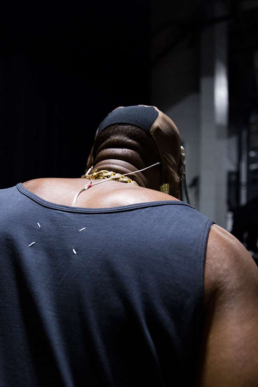 maison-martin-margiela-presents-the-collaboration-for-kanye-wests-yeezus-tour-custom-made-outfits-7